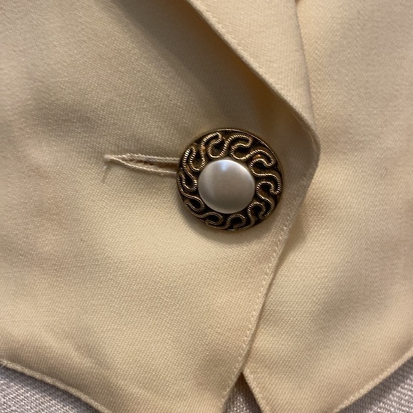 T. Edwards Vintage yellow short waisted jacket. - Picture 4 of 9